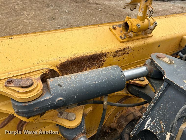 image for item EK2834 John Deere 750K LGP dozer