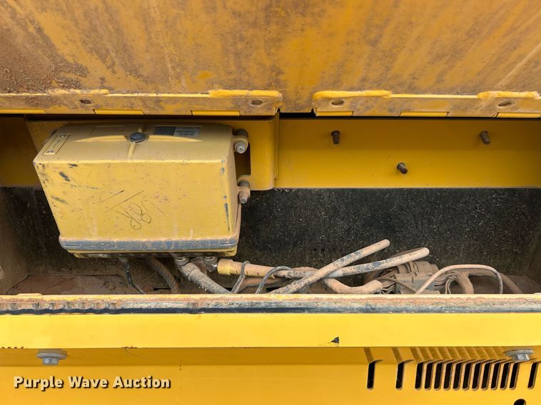 image for item EK2834 John Deere 750K LGP dozer