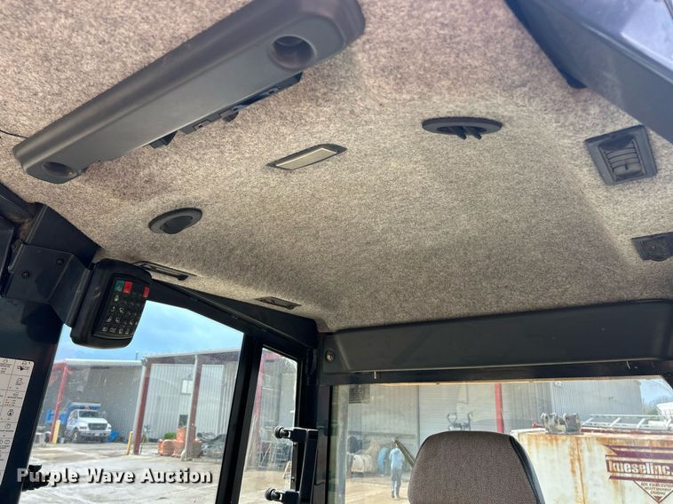 image for item EK2834 John Deere 750K LGP dozer