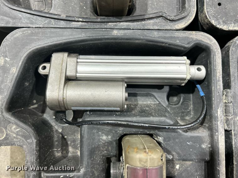 image for item EK2860 2011 Somero Copperhead XD 3.0 laser screed