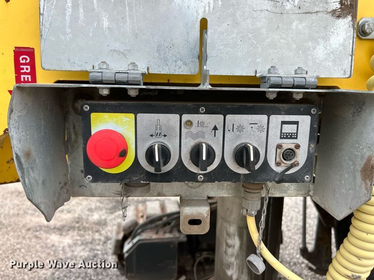 image for item EK2861 2012 Bomag BM1200/30 cold planer