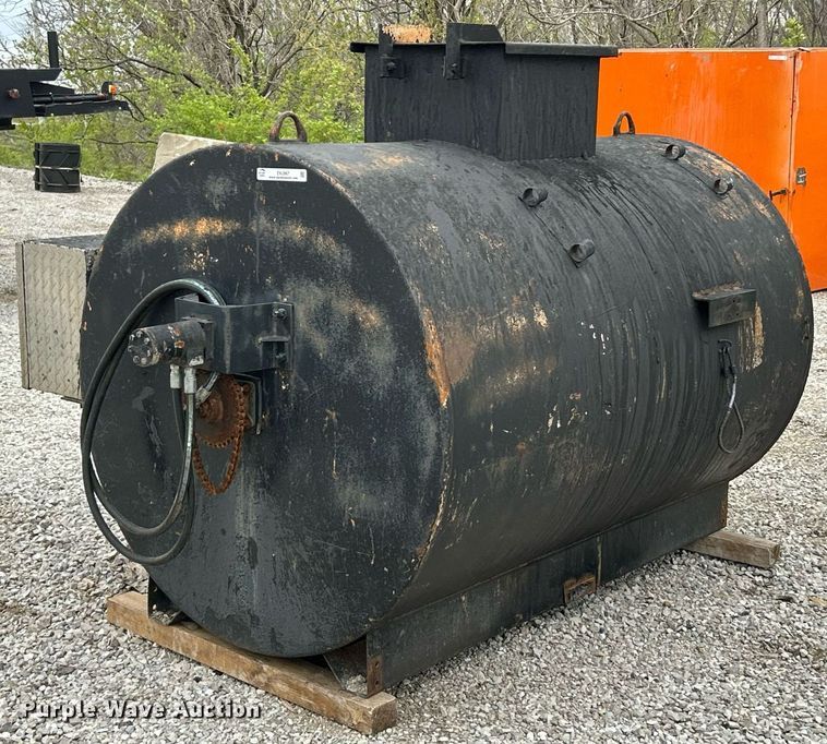 image for item EK2867 Seal coat tank