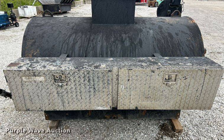 image for item EK2867 Seal coat tank