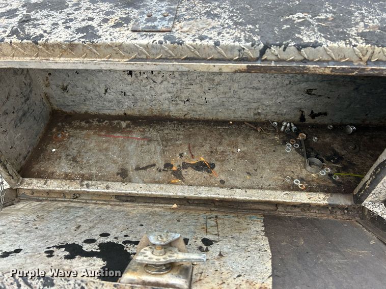 image for item EK2867 Seal coat tank