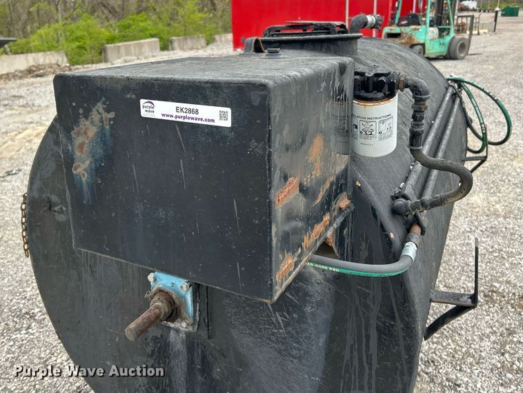 image for item EK2868 Seal coat tank