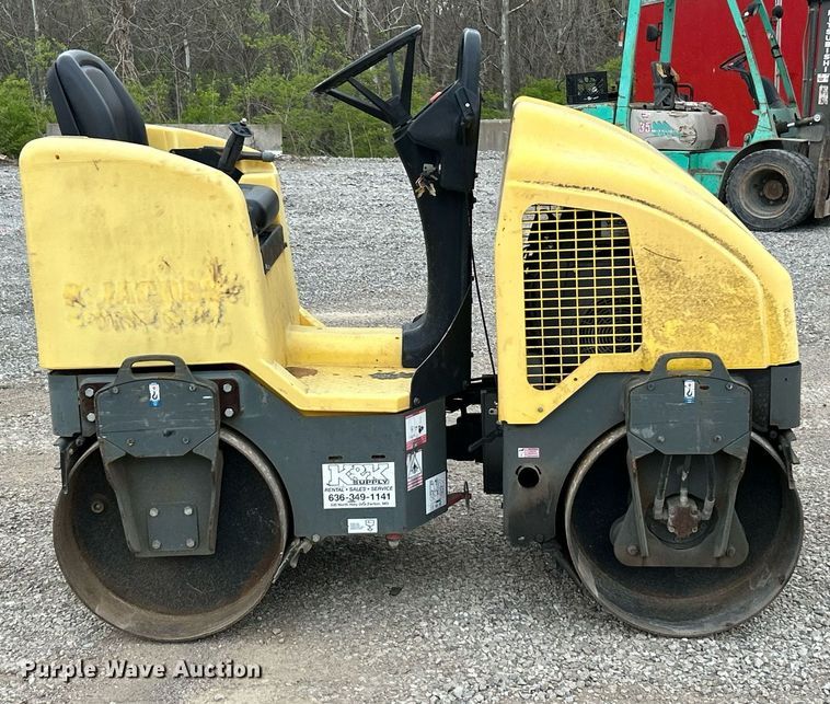 image for item EK2870 2015 Wacker Neuson RD12A double drum vibratory roller