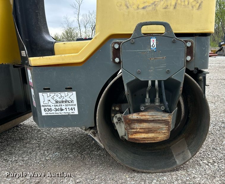 image for item EK2870 2015 Wacker Neuson RD12A double drum vibratory roller