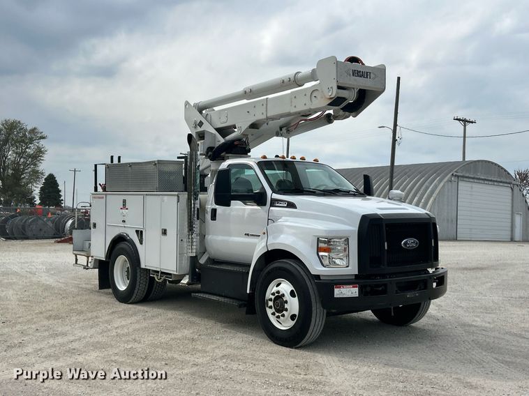 image for item EK2875 2018 Ford F750 Super Duty bucket truck