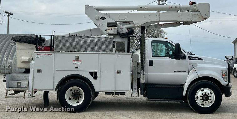 image for item EK2875 2018 Ford F750 Super Duty bucket truck