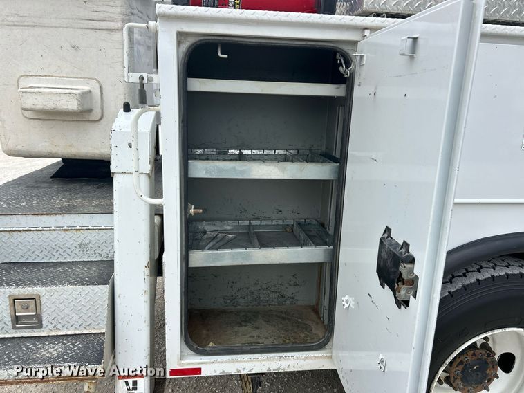 image for item EK2875 2018 Ford F750 Super Duty bucket truck