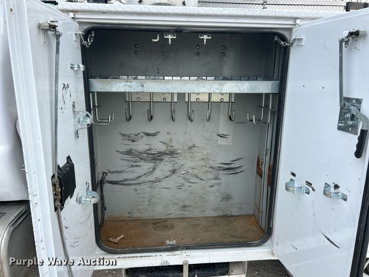 image for item EK2875 2018 Ford F750 Super Duty bucket truck