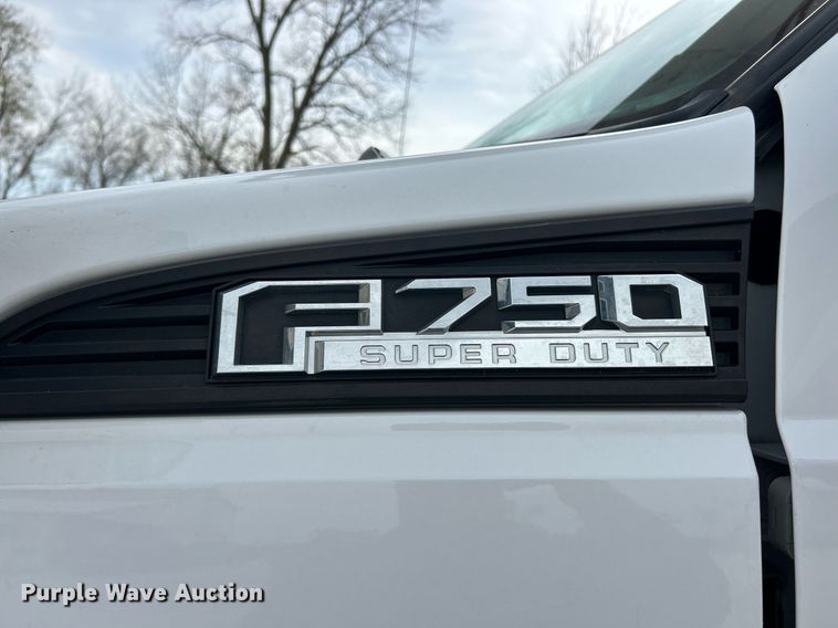 image for item EK2875 2018 Ford F750 Super Duty bucket truck