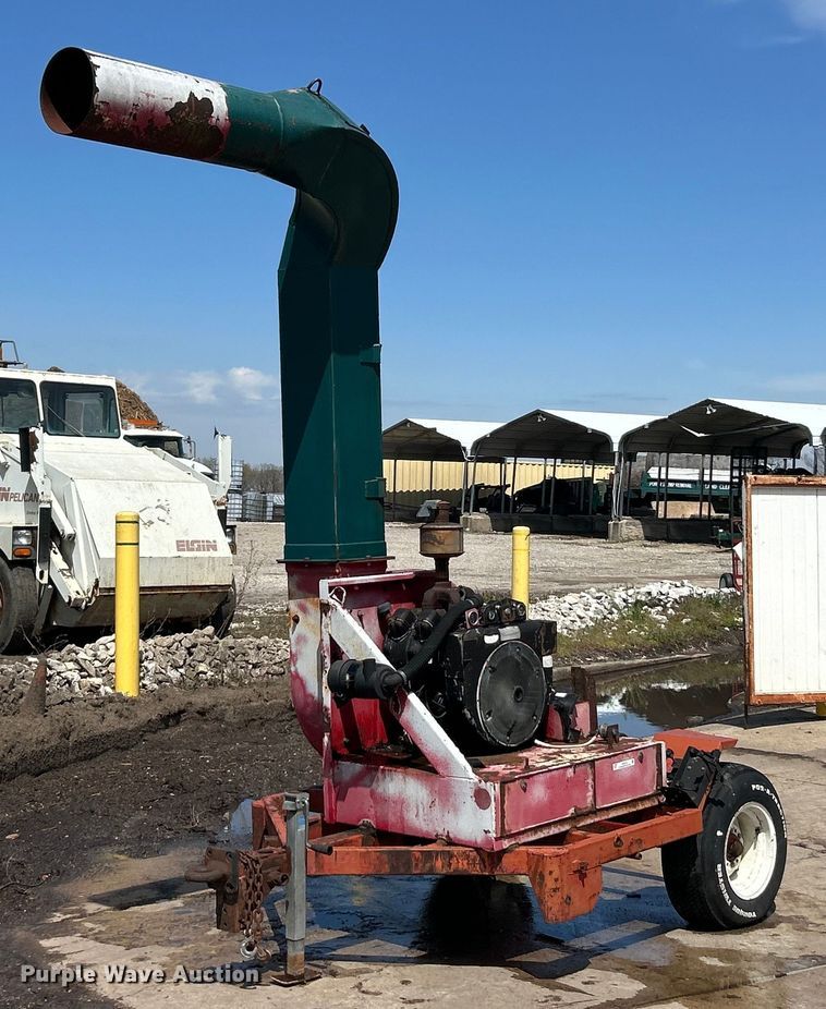 image for item EK2878 Toro leaf vacuum