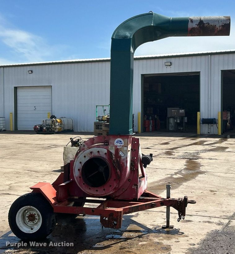 image for item EK2878 Toro leaf vacuum