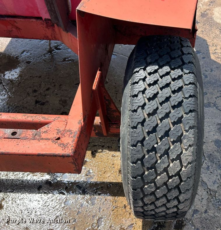 image for item EK2878 Toro leaf vacuum