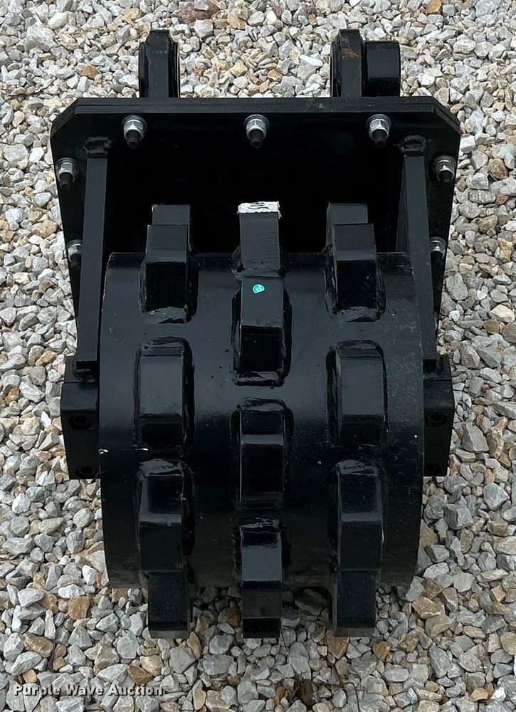 image for item EK2901 2024 GIYI compaction wheel