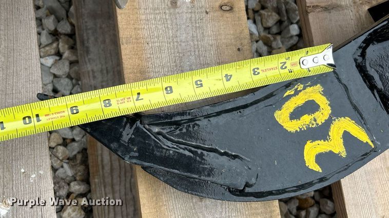 image for item EK2910 Miva excavator auger