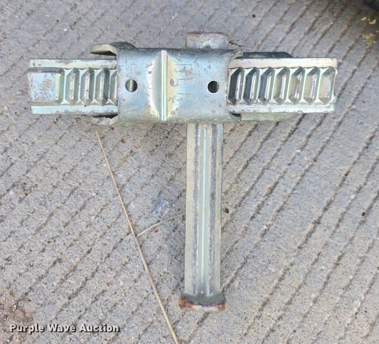 image for item EK5159 Peri formwork clamps