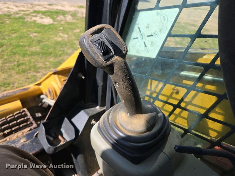 image for item EL1998 2008 Caterpillar 277C tracked skid steer loader