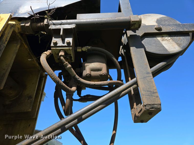 image for item EL1999 2010 Jarraff tree trimmer