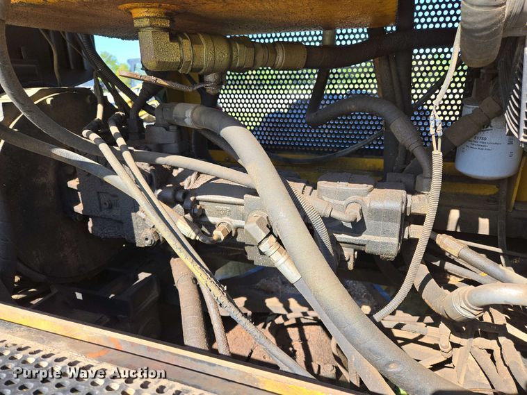 image for item EL1999 2010 Jarraff tree trimmer