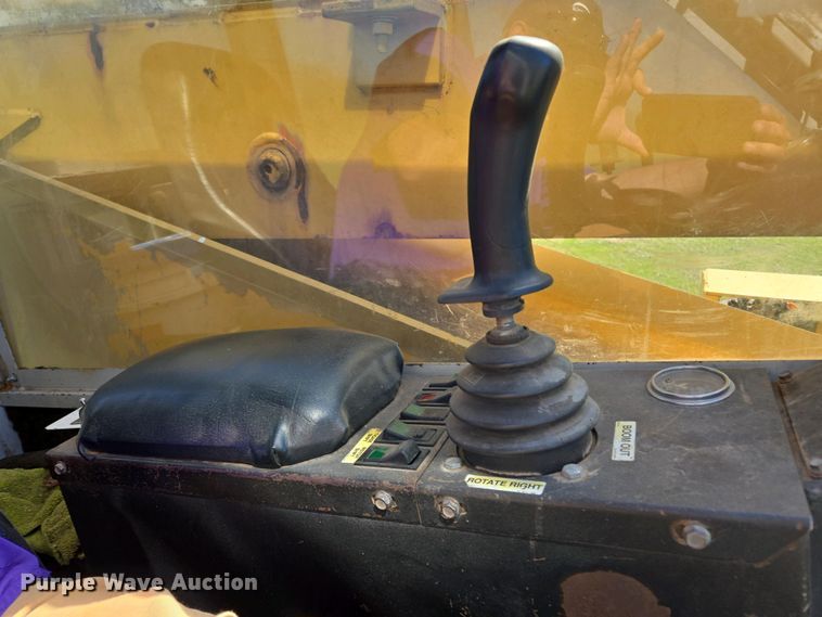 image for item EL1999 2010 Jarraff tree trimmer