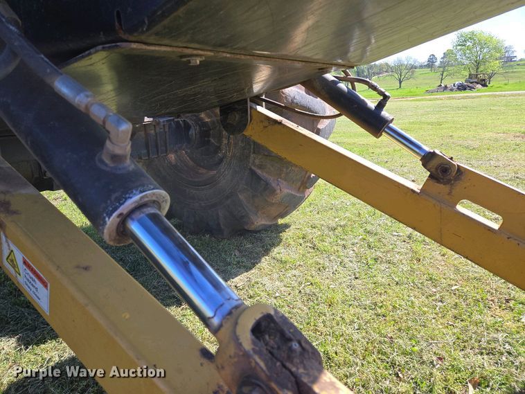 image for item EL1999 2010 Jarraff tree trimmer