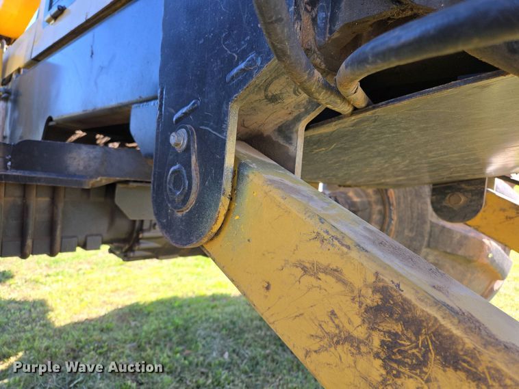 image for item EL1999 2010 Jarraff tree trimmer