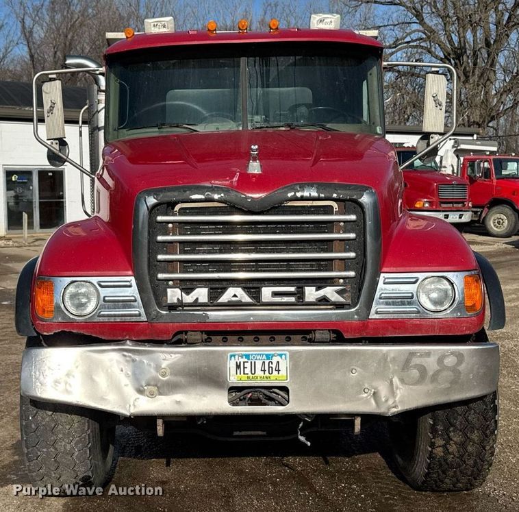 image for item EM3718 2005 Mack CV dump truck