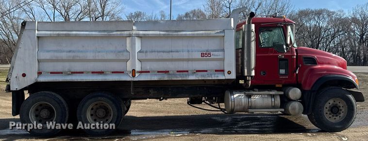 image for item EM3718 2005 Mack CV dump truck