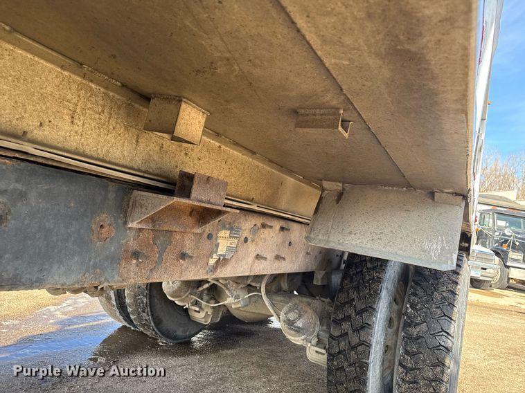 image for item EM3718 2005 Mack CV dump truck