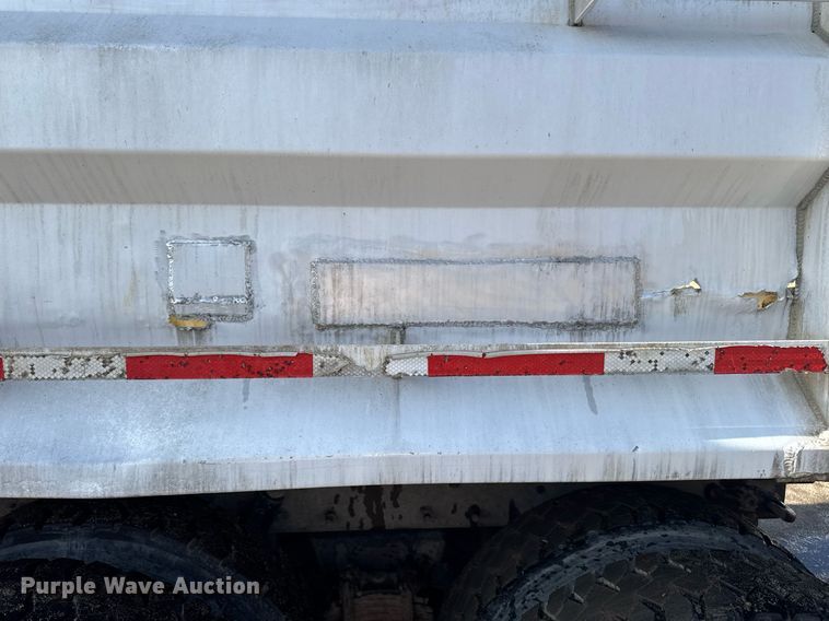 image for item EM3718 2005 Mack CV dump truck