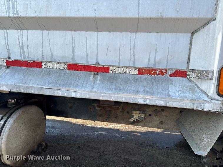 image for item EM3718 2005 Mack CV dump truck