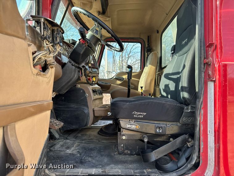 image for item EM3718 2005 Mack CV dump truck