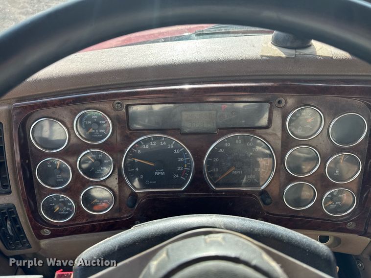 image for item EM3718 2005 Mack CV dump truck