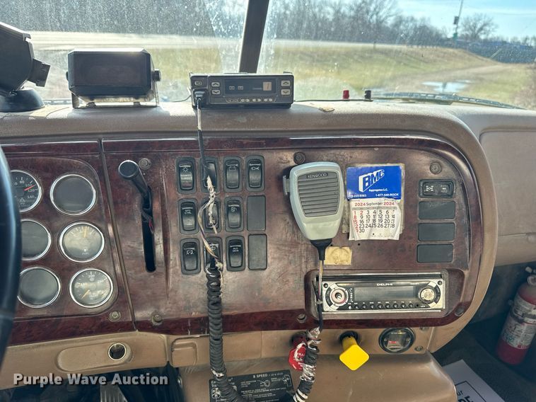 image for item EM3718 2005 Mack CV dump truck