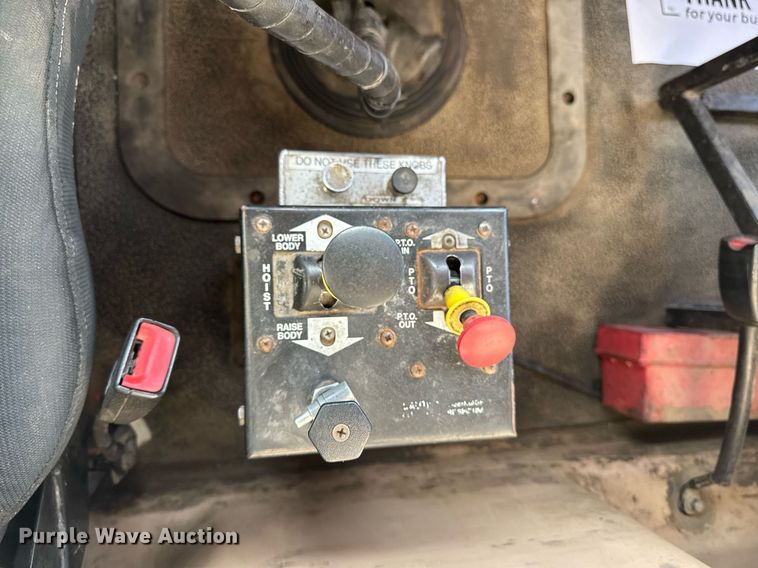 image for item EM3718 2005 Mack CV dump truck