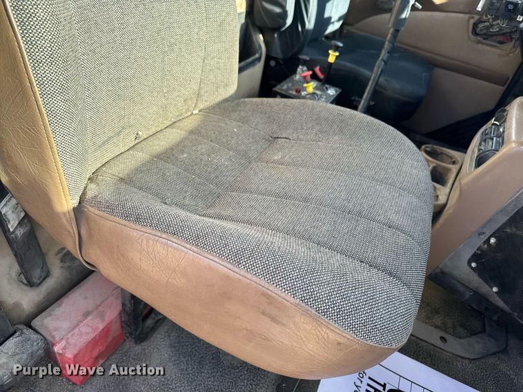 image for item EM3718 2005 Mack CV dump truck