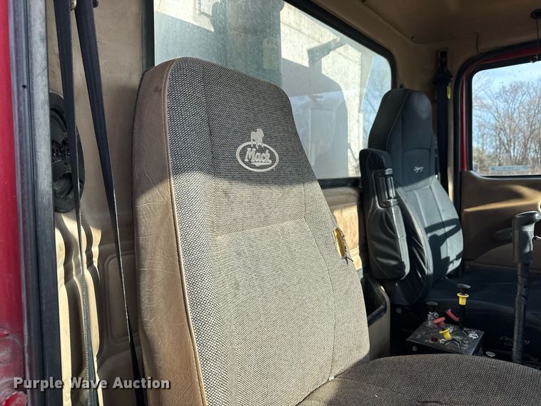 image for item EM3718 2005 Mack CV dump truck