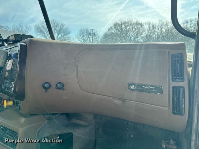 image for item EM3718 2005 Mack CV dump truck