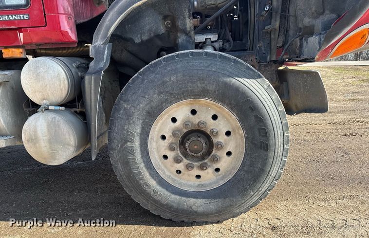 image for item EM3718 2005 Mack CV dump truck