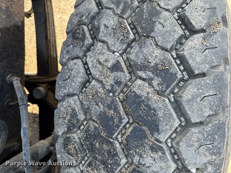 image for item EM3718 2005 Mack CV dump truck