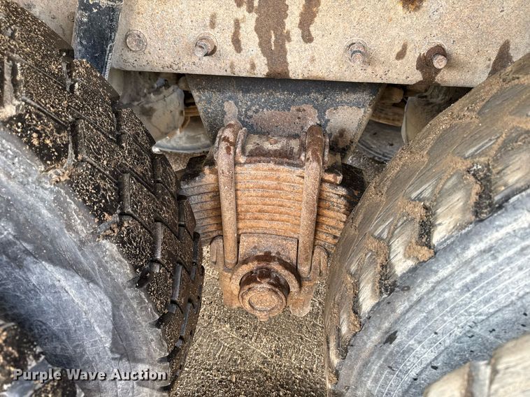 image for item EM3718 2005 Mack CV dump truck