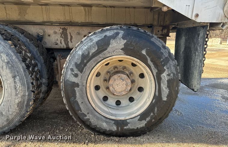 image for item EM3718 2005 Mack CV dump truck