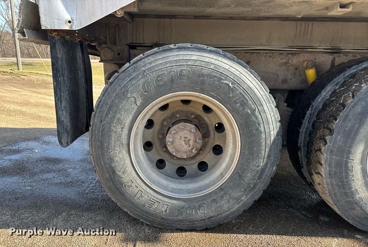 image for item EM3718 2005 Mack CV dump truck