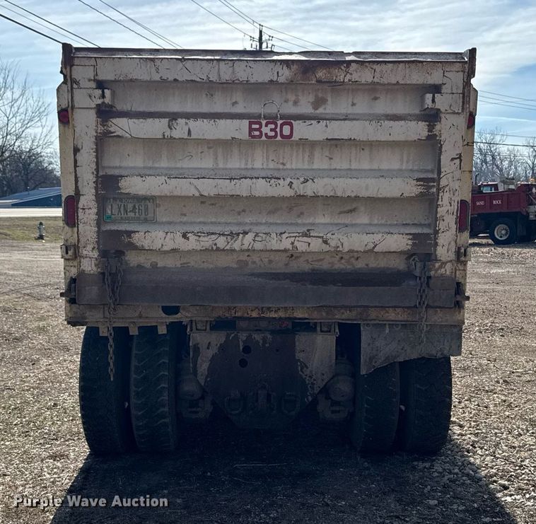 image for item EM3719 2003 Mack CV Series dump truck