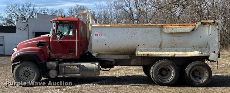 image for item EM3719 2003 Mack CV Series dump truck