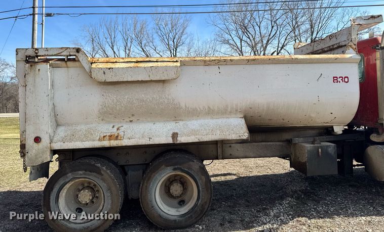 image for item EM3719 2003 Mack CV Series dump truck