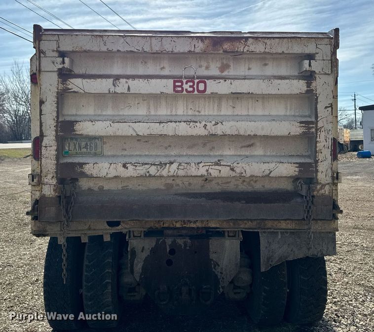 image for item EM3719 2003 Mack CV Series dump truck