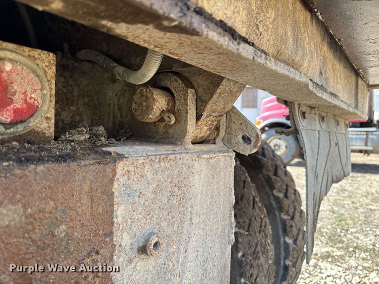 image for item EM3719 2003 Mack CV Series dump truck